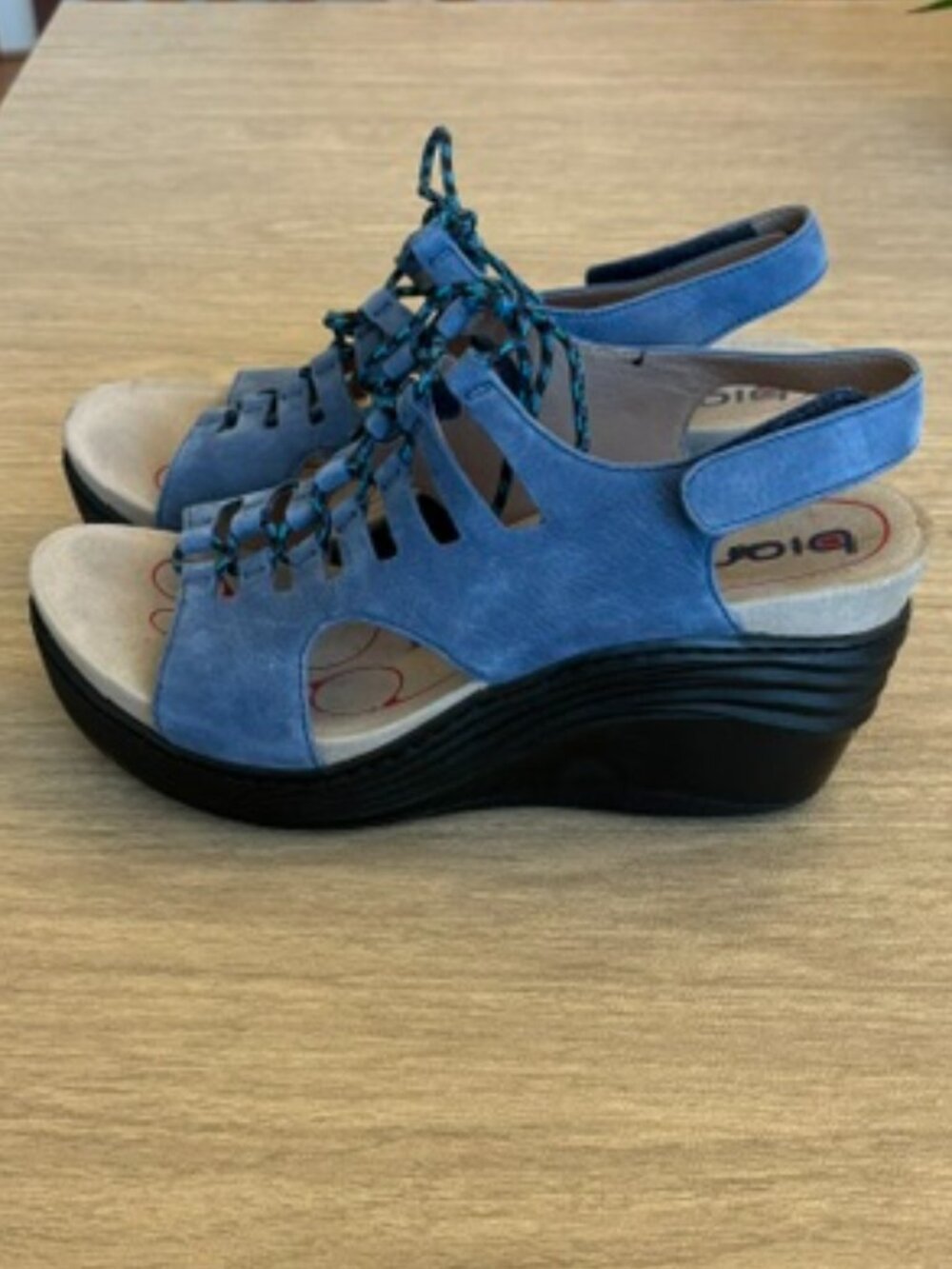 Bionica Blue‎ Leather Wedge Sandals Women's -10M